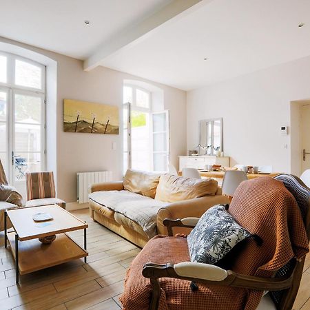 Duplex Joliment Decore Et Sa Cour Ensoleillee Saint-Martin-de-Re Luaran gambar