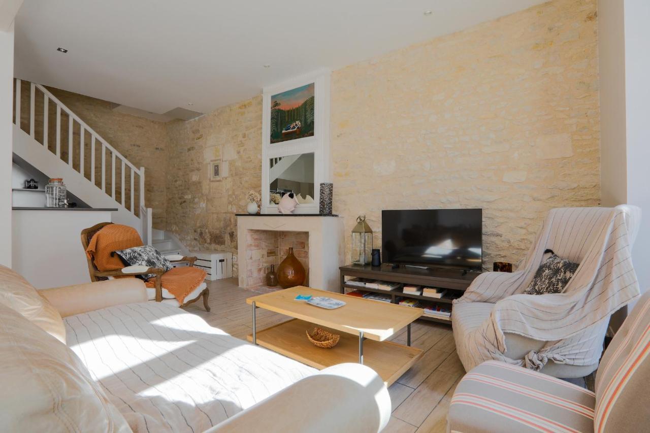 Duplex Joliment Decore Et Sa Cour Ensoleillee Saint-Martin-de-Re Luaran gambar