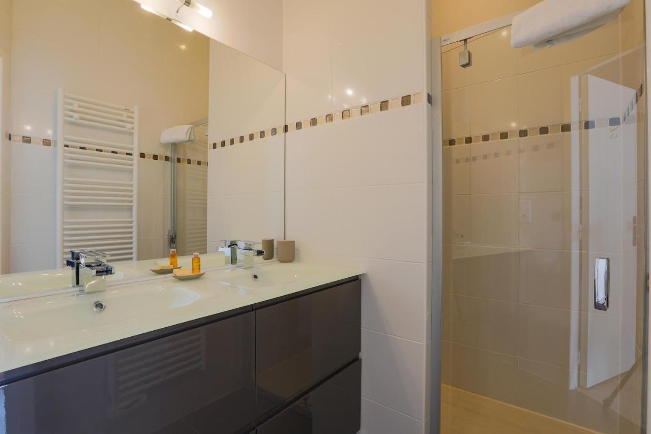 Duplex Joliment Decore Et Sa Cour Ensoleillee Saint-Martin-de-Re Luaran gambar