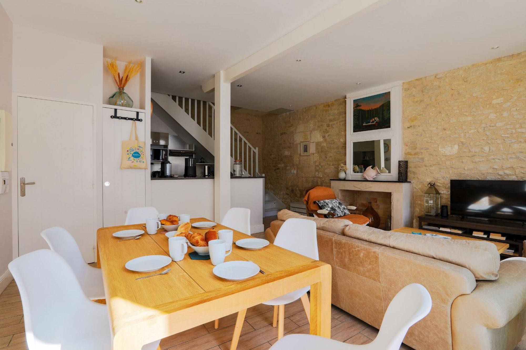 Duplex Joliment Decore Et Sa Cour Ensoleillee Saint-Martin-de-Re Luaran gambar